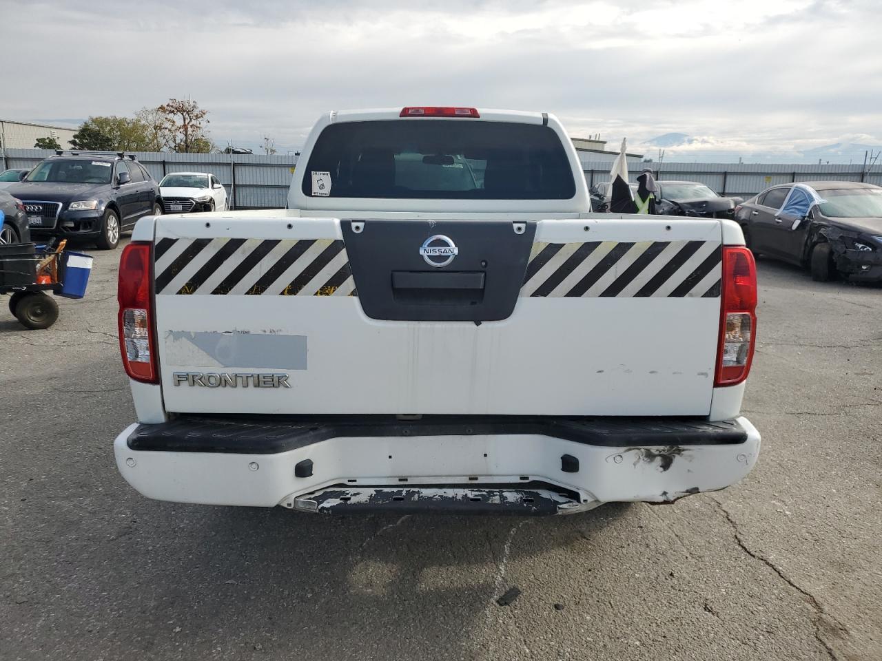 2015 NISSAN Frontier