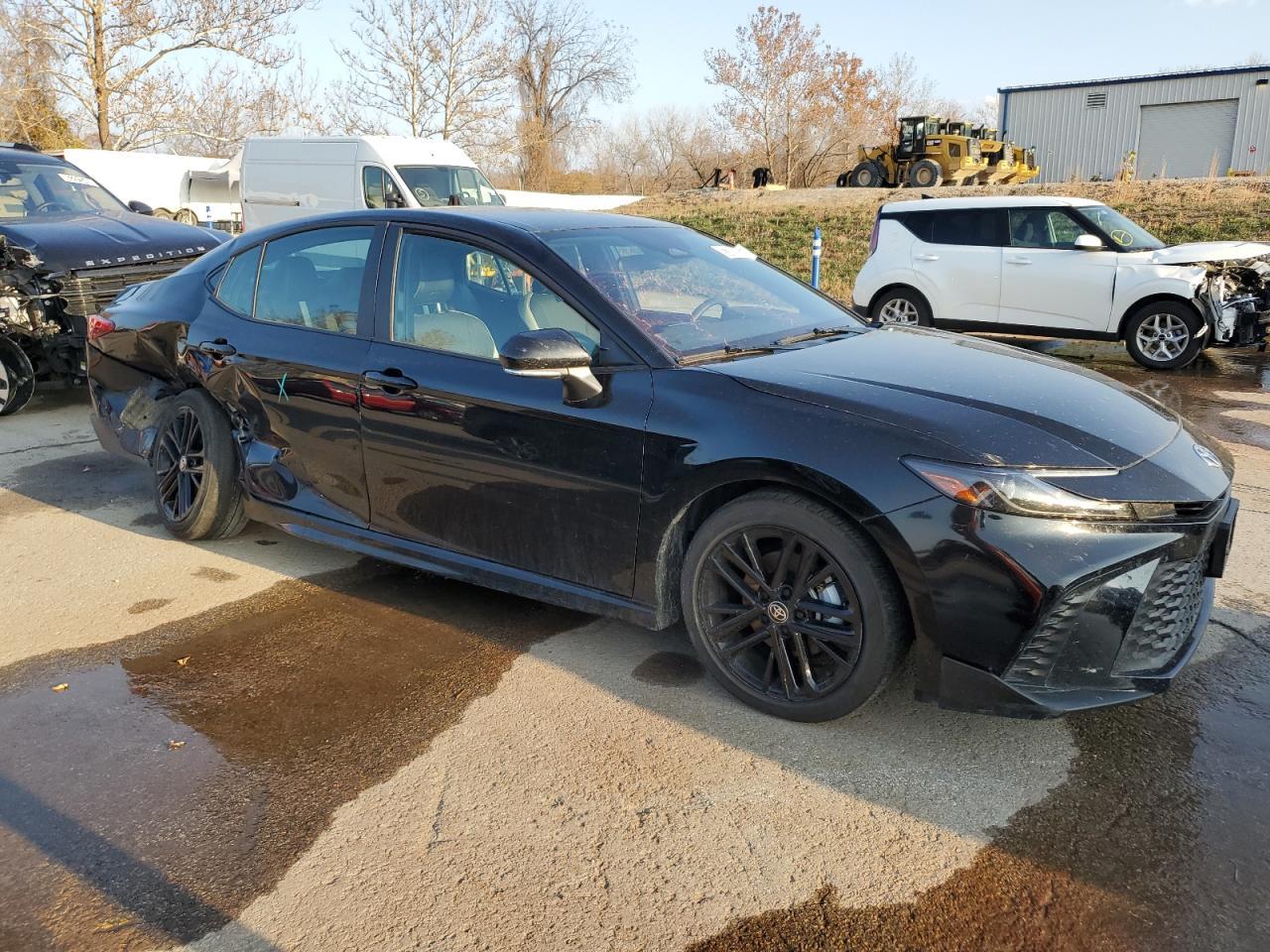 2025 TOYOTA CAMRY