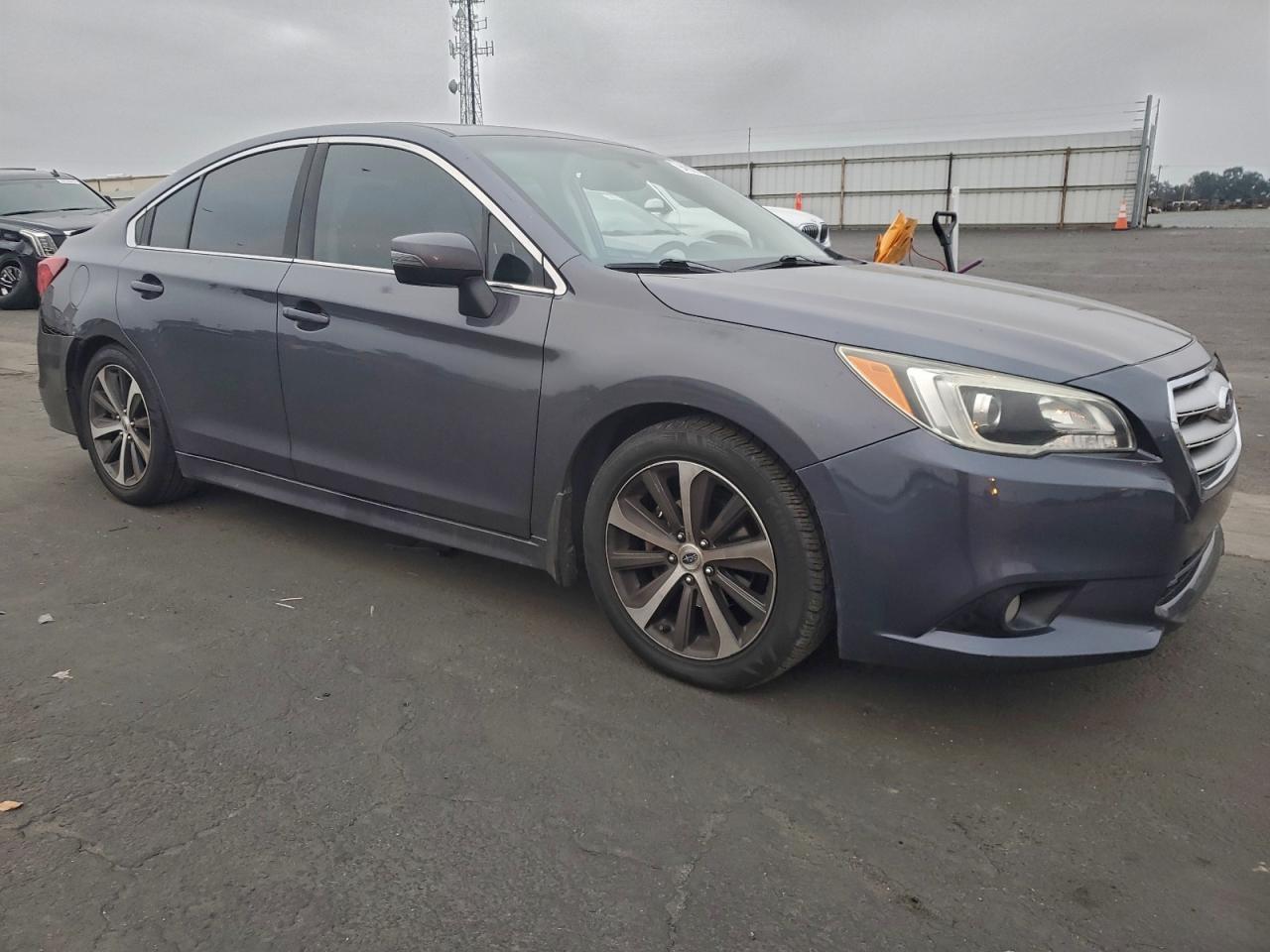2015 SUBARU Legacy