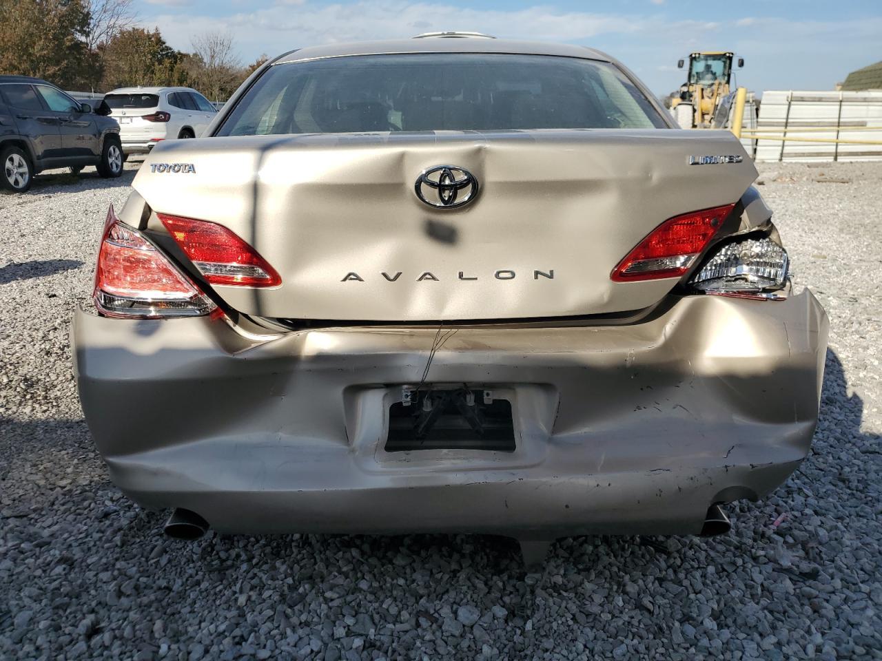 2006 TOYOTA Avalon