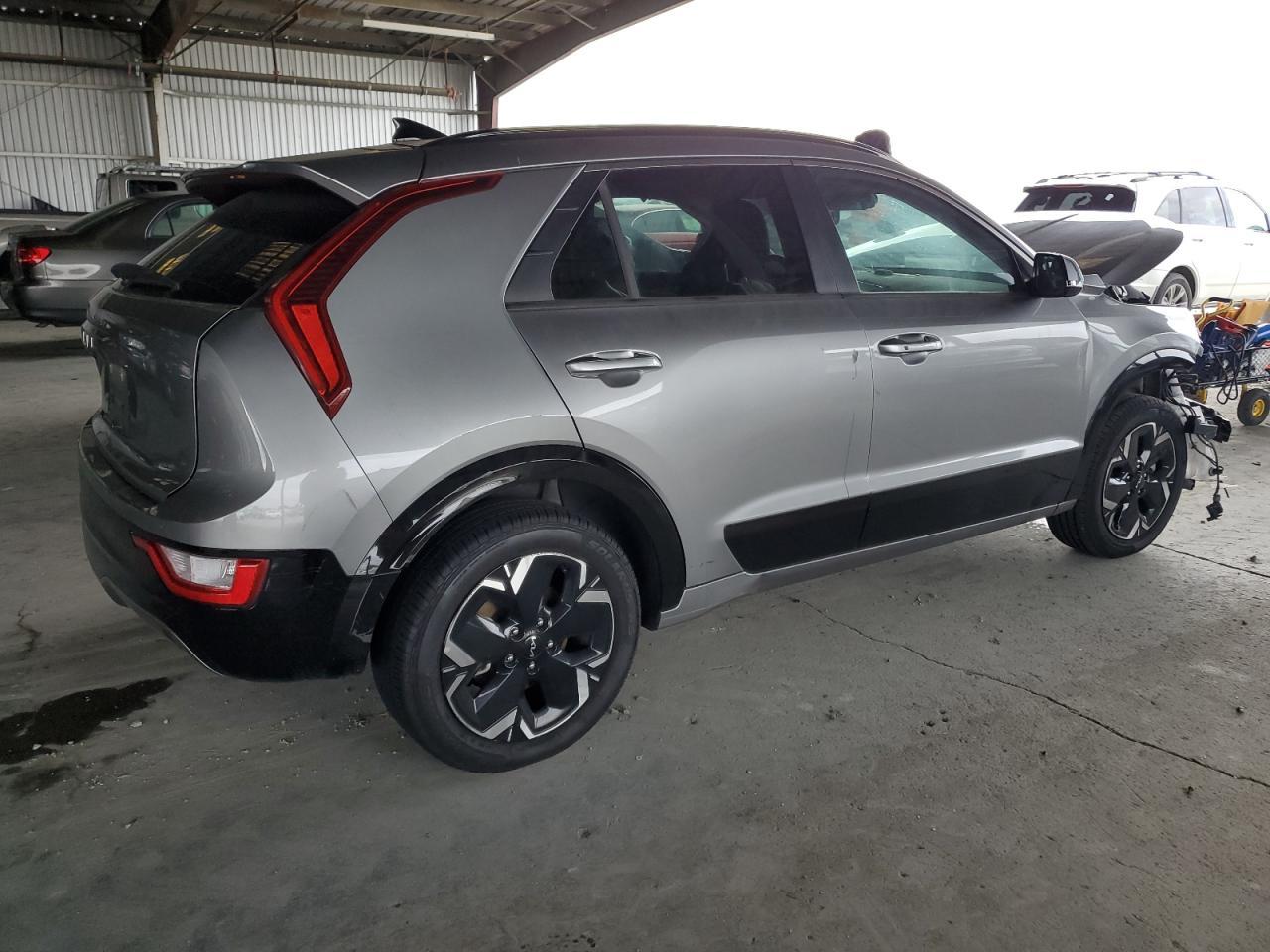 2023 KIA Niro