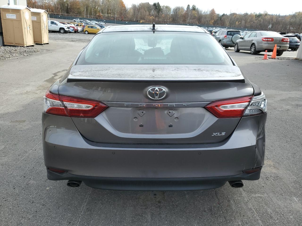 2018 TOYOTA CAMRY