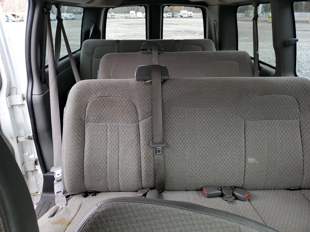 2010 CHEVROLET Express 3500