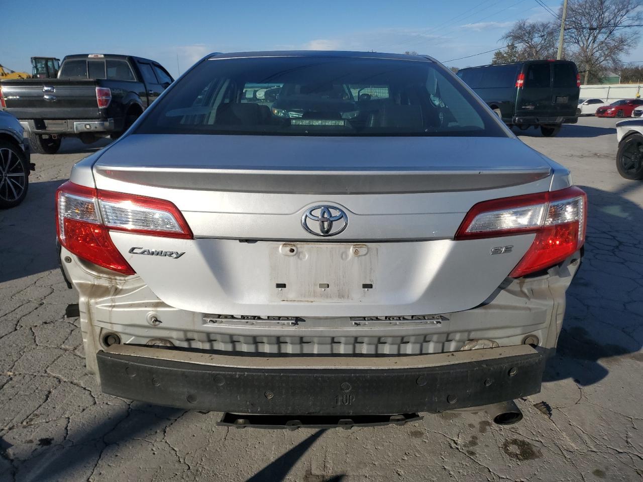 2014 TOYOTA CAMRY