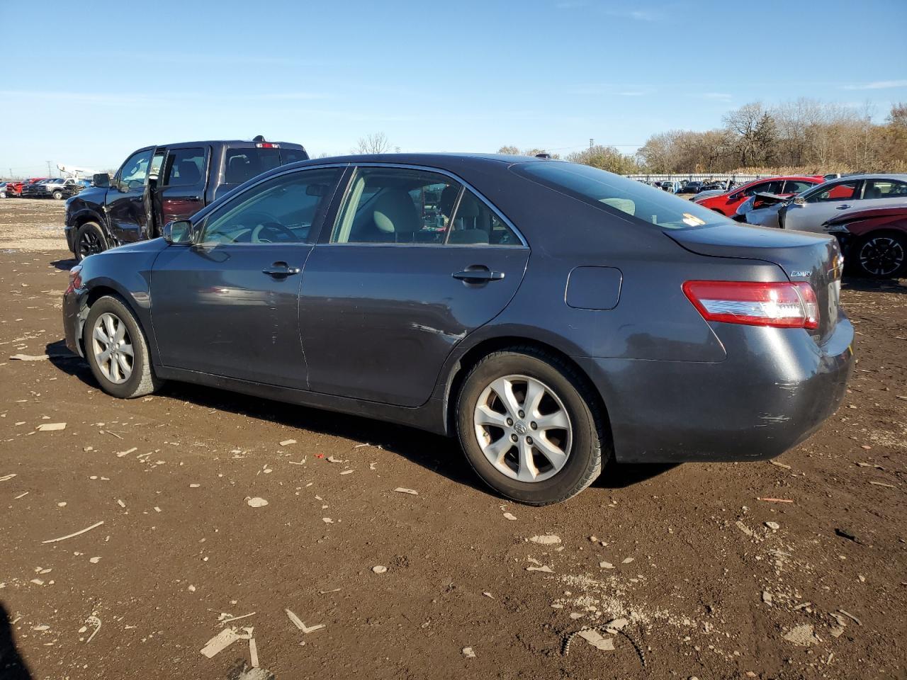 2011 TOYOTA CAMRY