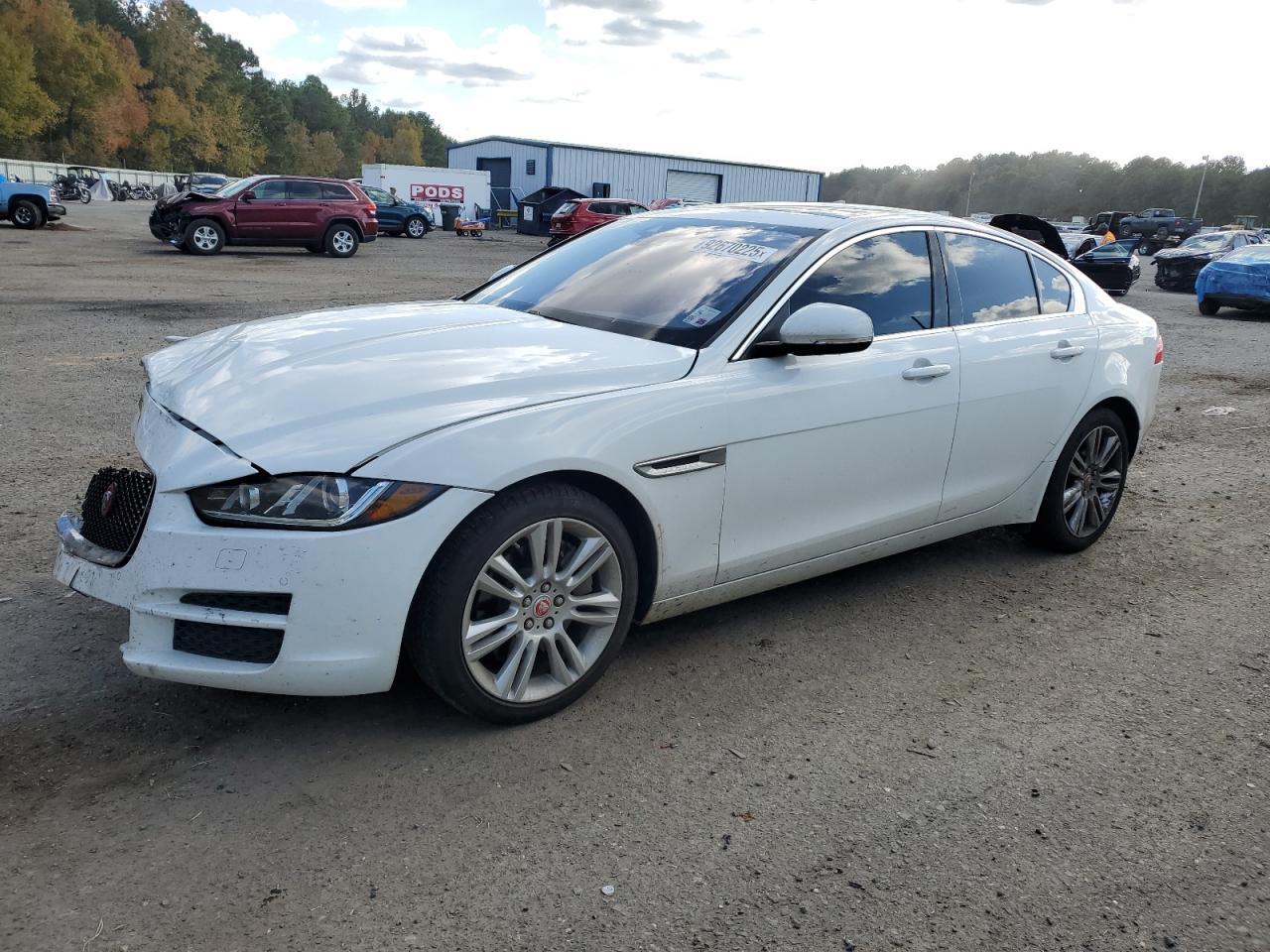 2019 JAGUAR XE