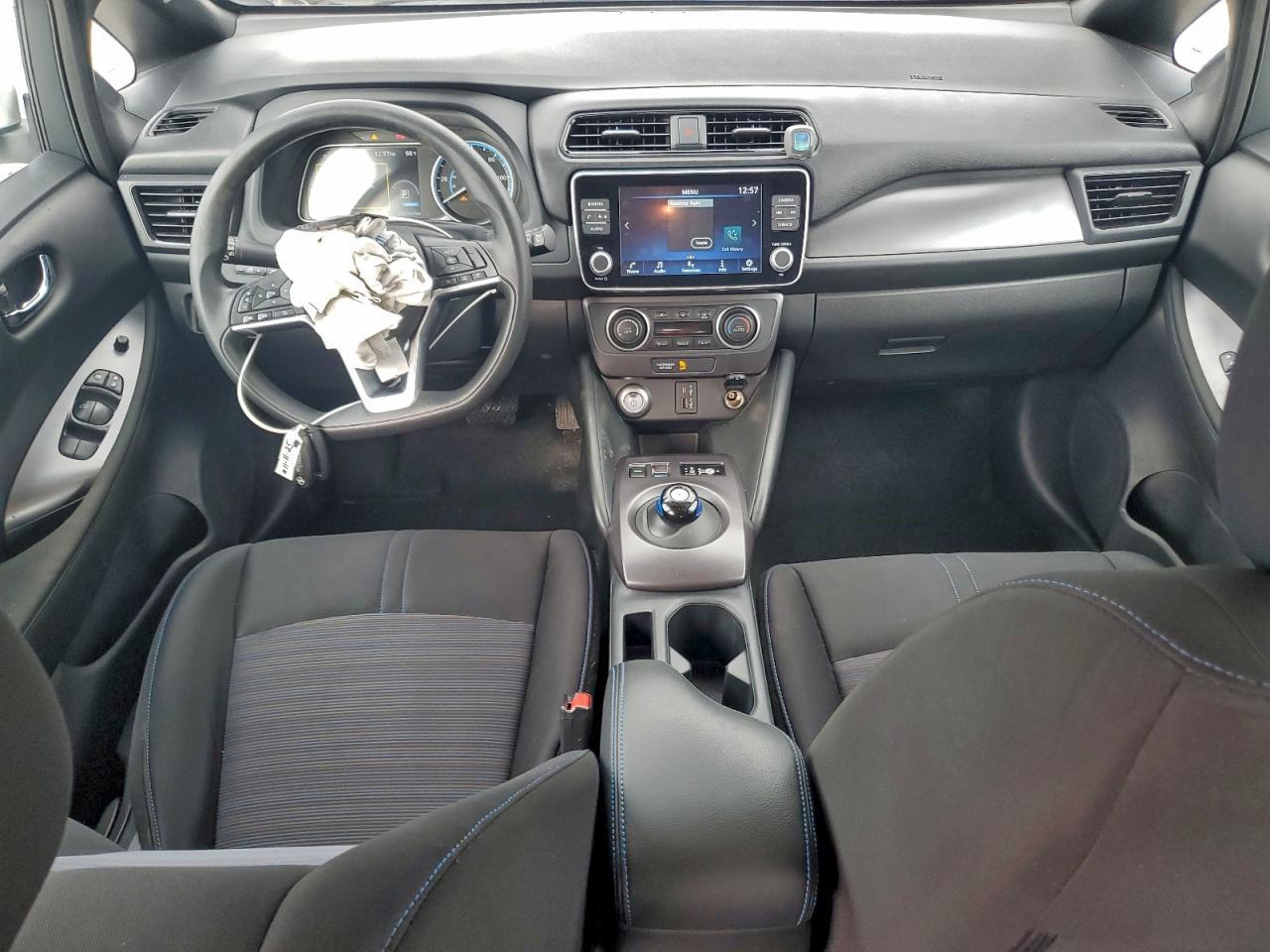 2025 NISSAN LEAF