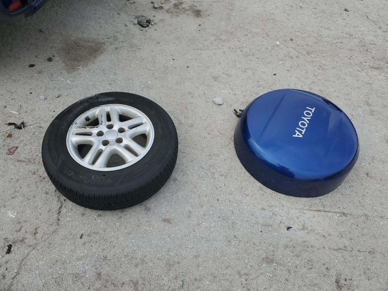 2002 TOYOTA RAV4