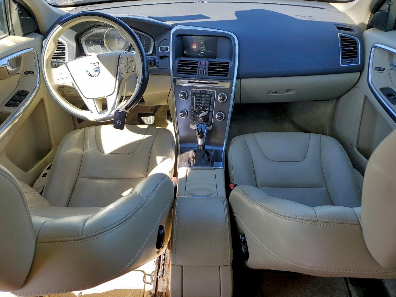 2015 VOLVO XC60