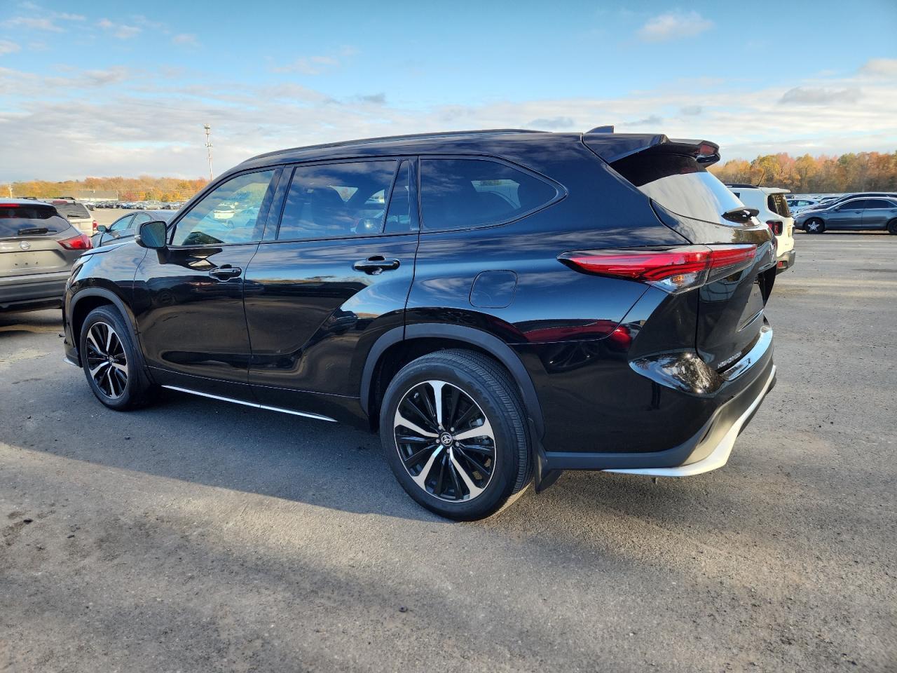 2022 TOYOTA HIGHLANDER