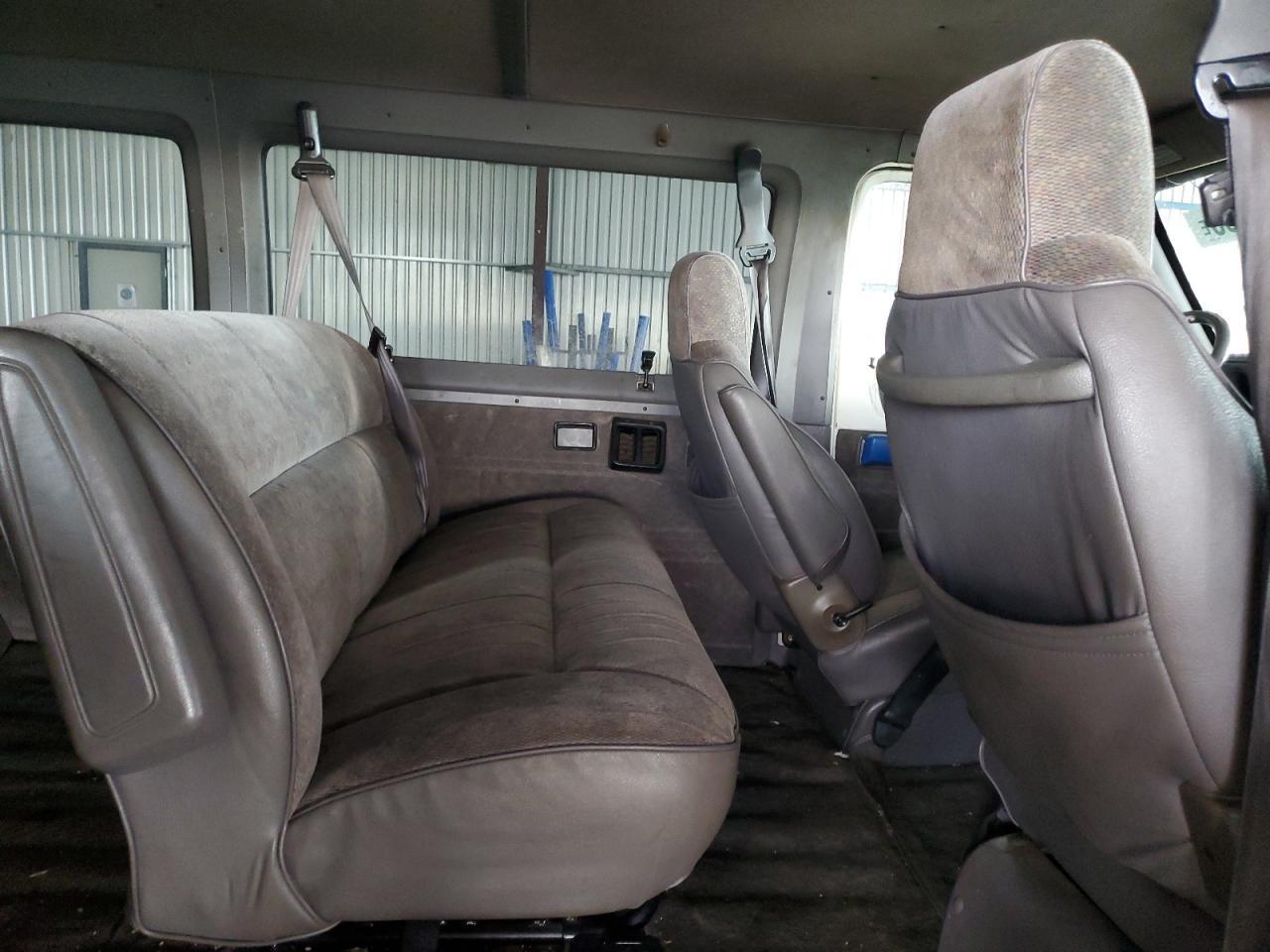 1996 DODGE Ram Wagon