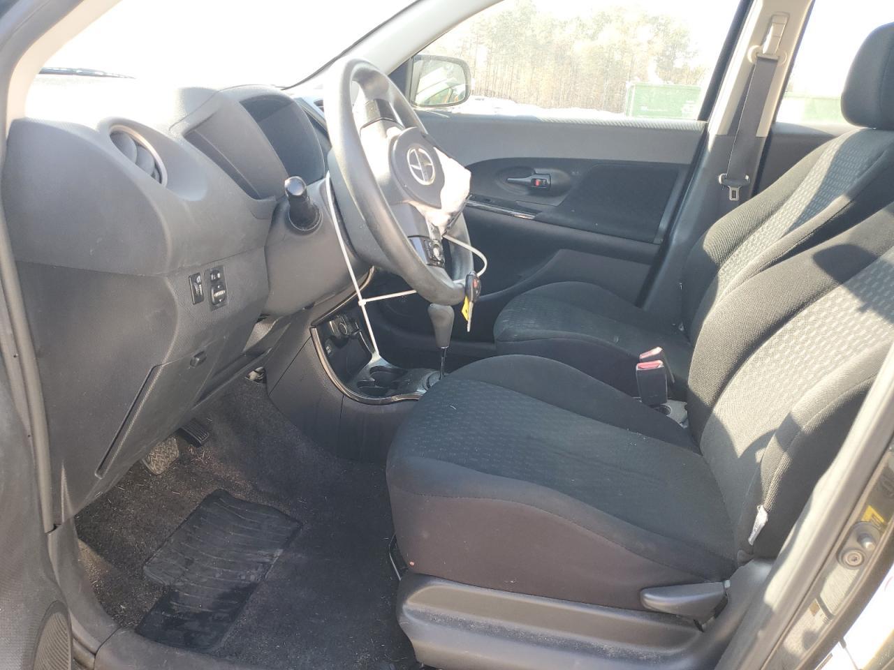 2010 TOYOTA SCION