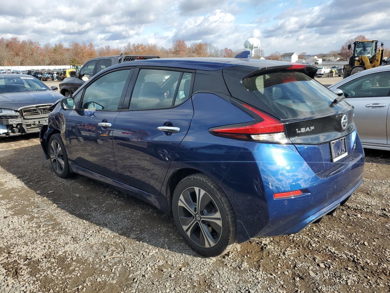 2021 NISSAN LEAF