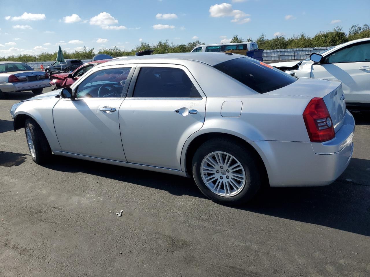 2010 CHRYSLER 300