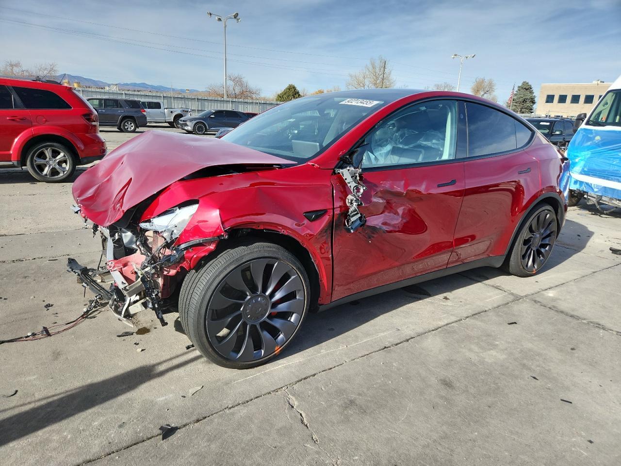 2025 TESLA MODEL Y