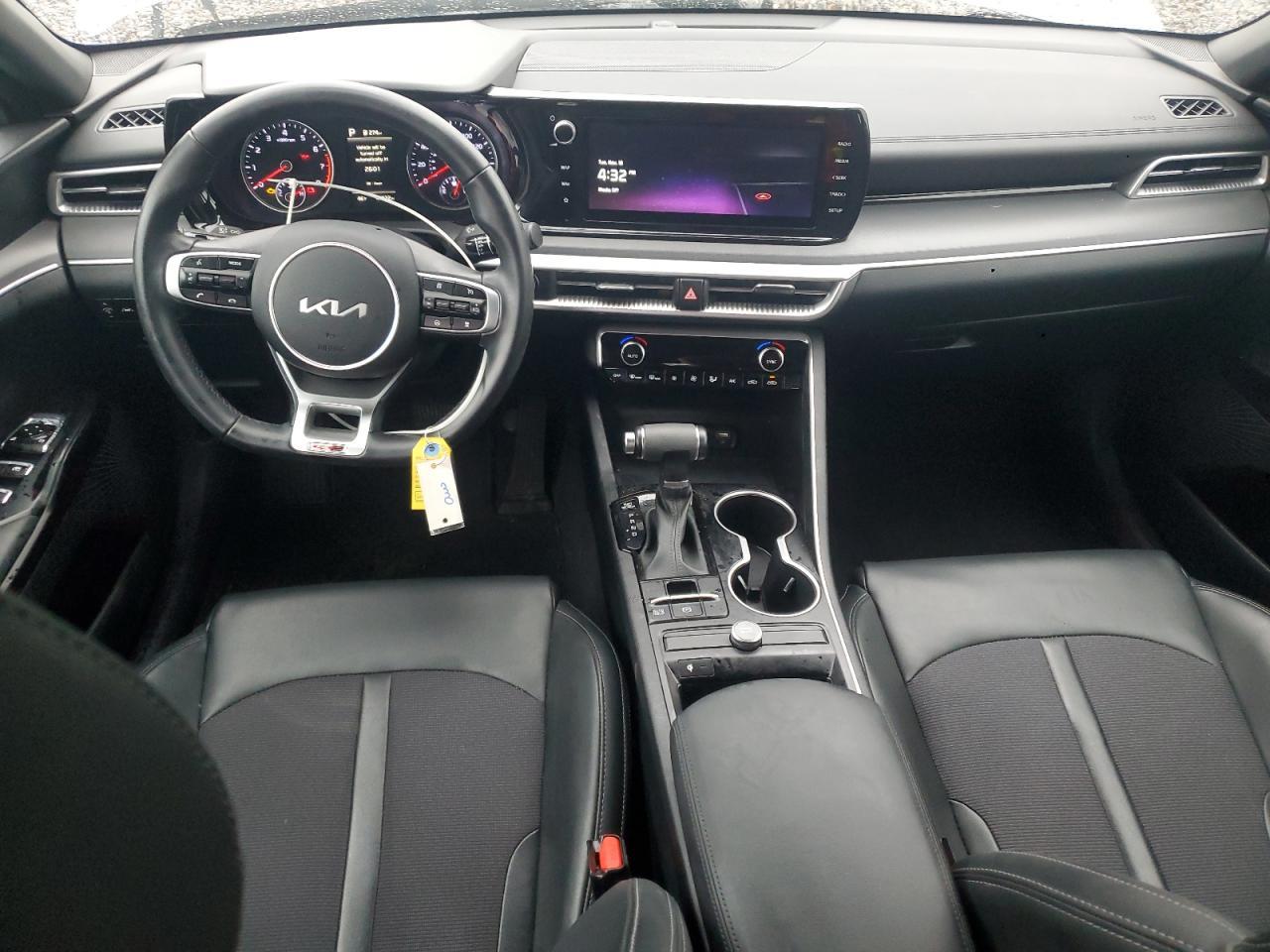 2022 KIA K5