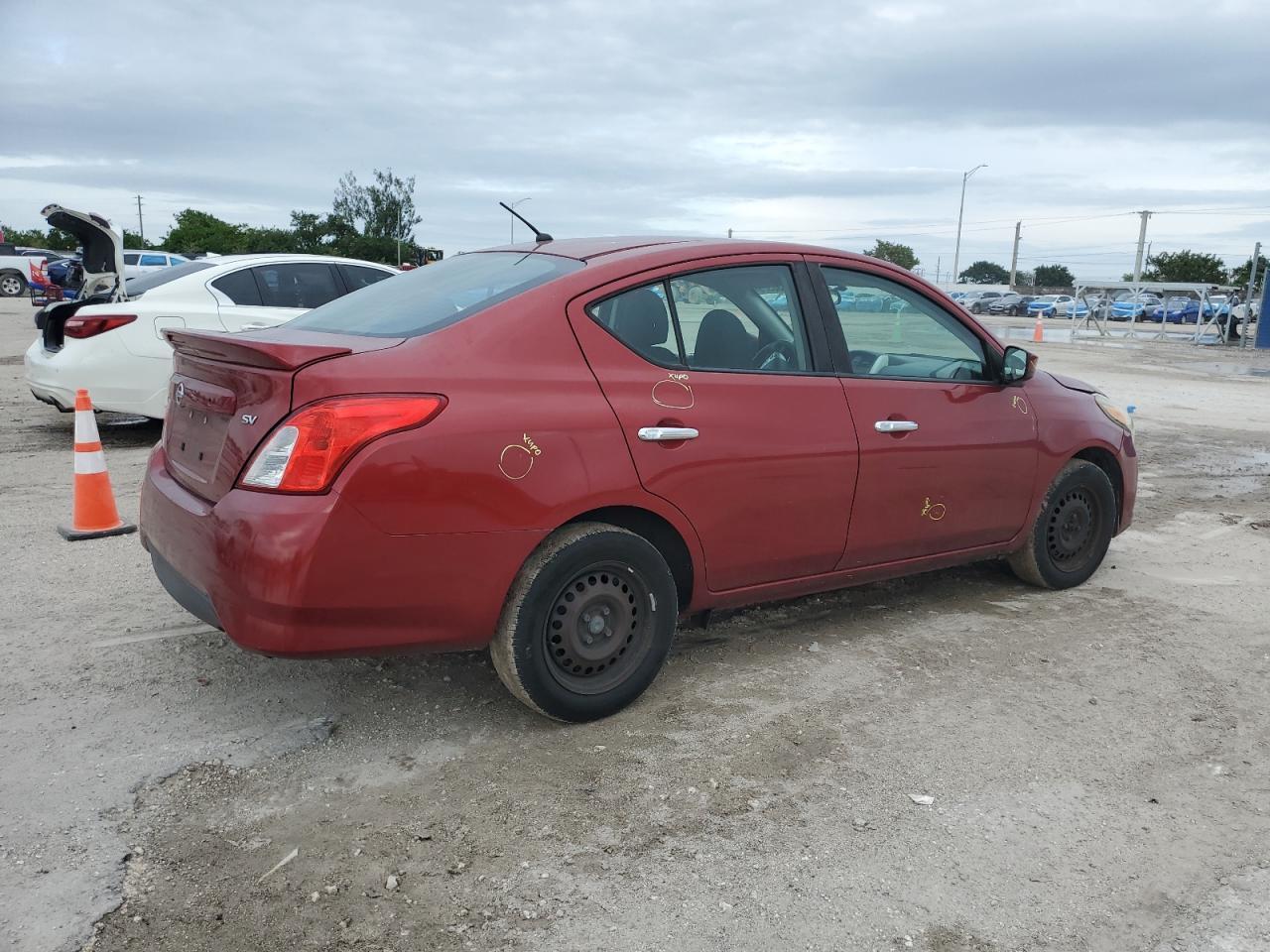 2018 NISSAN VERSA