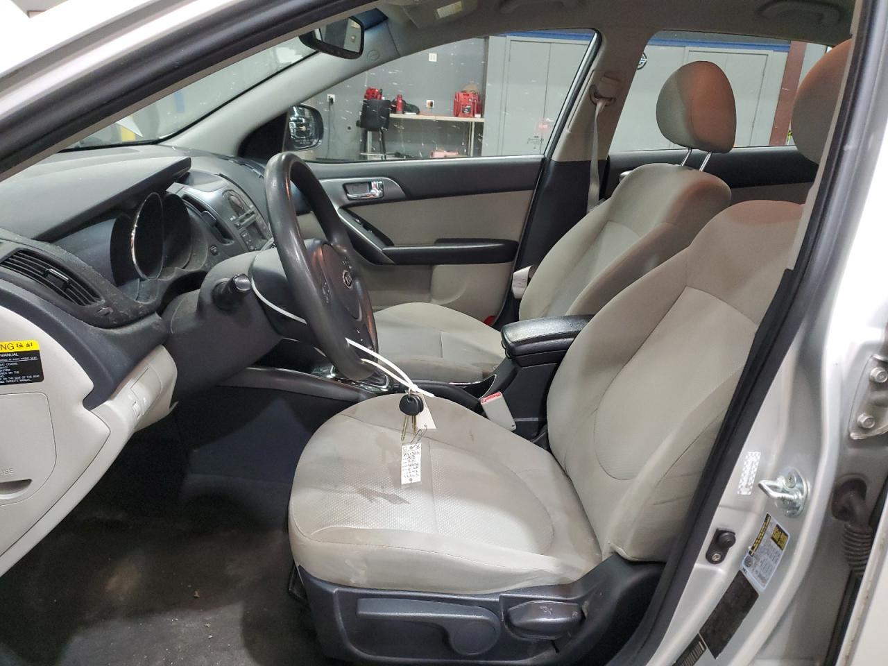 2013 KIA FORTE
