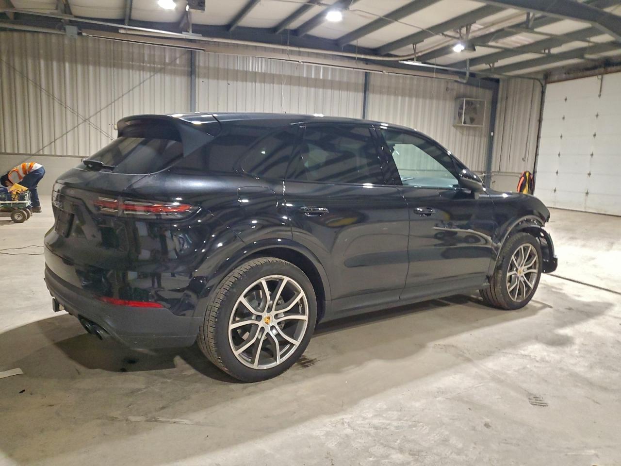 2019 PORSCHE CAYENNE