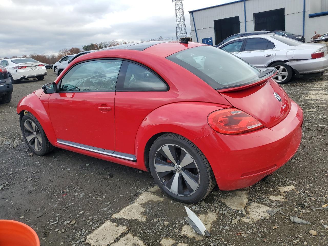 2013 VOLKSWAGEN Beetle