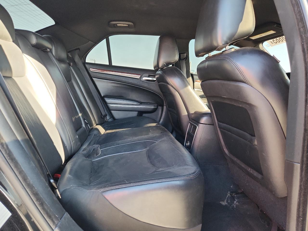 2012 CHRYSLER 300