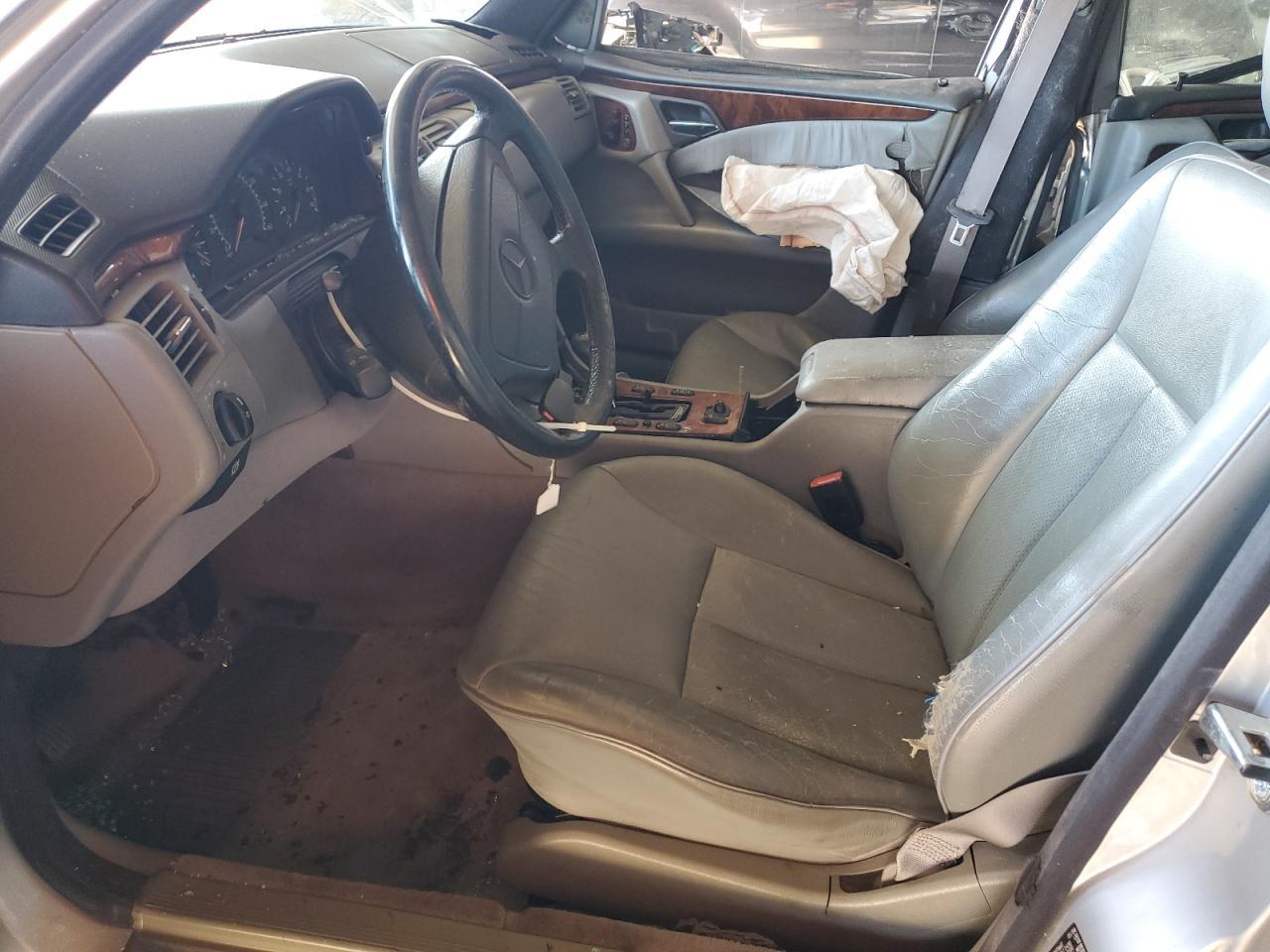 1998 MERCEDES-BENZ E-Class