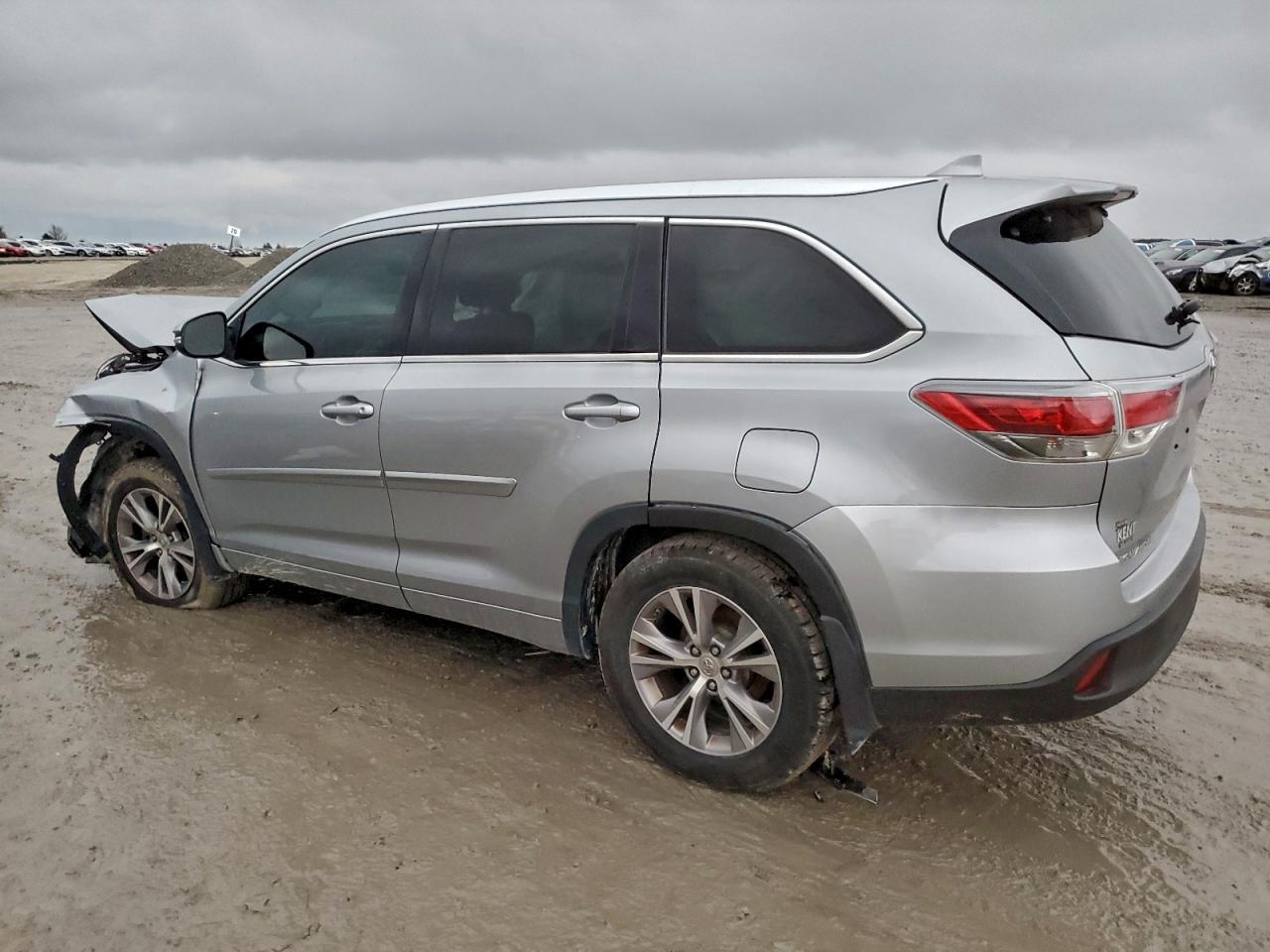 2015 TOYOTA HIGHLANDER