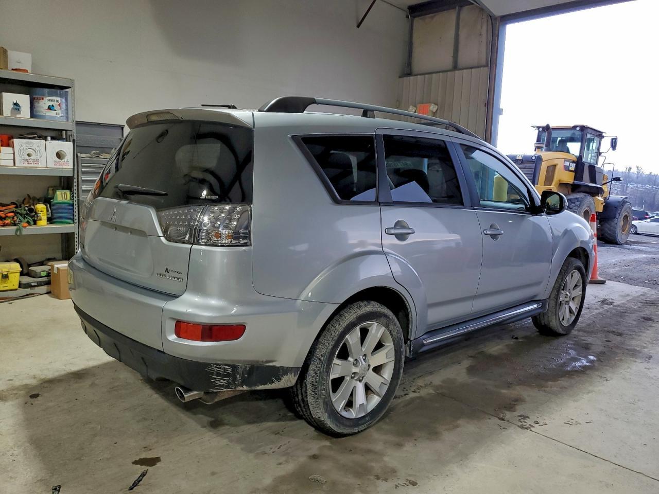 2013 MITSUBISHI outlander