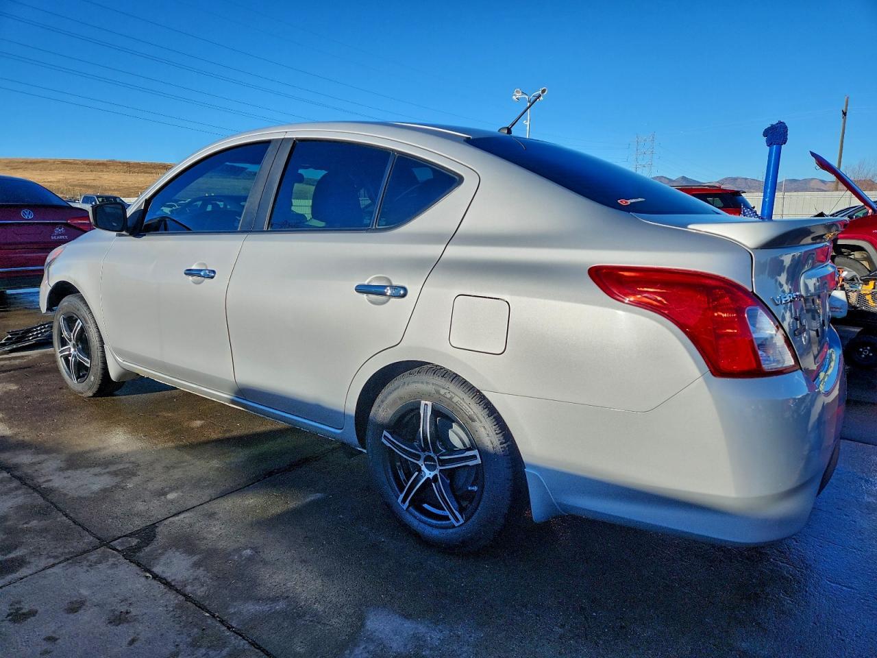 2015 NISSAN VERSA