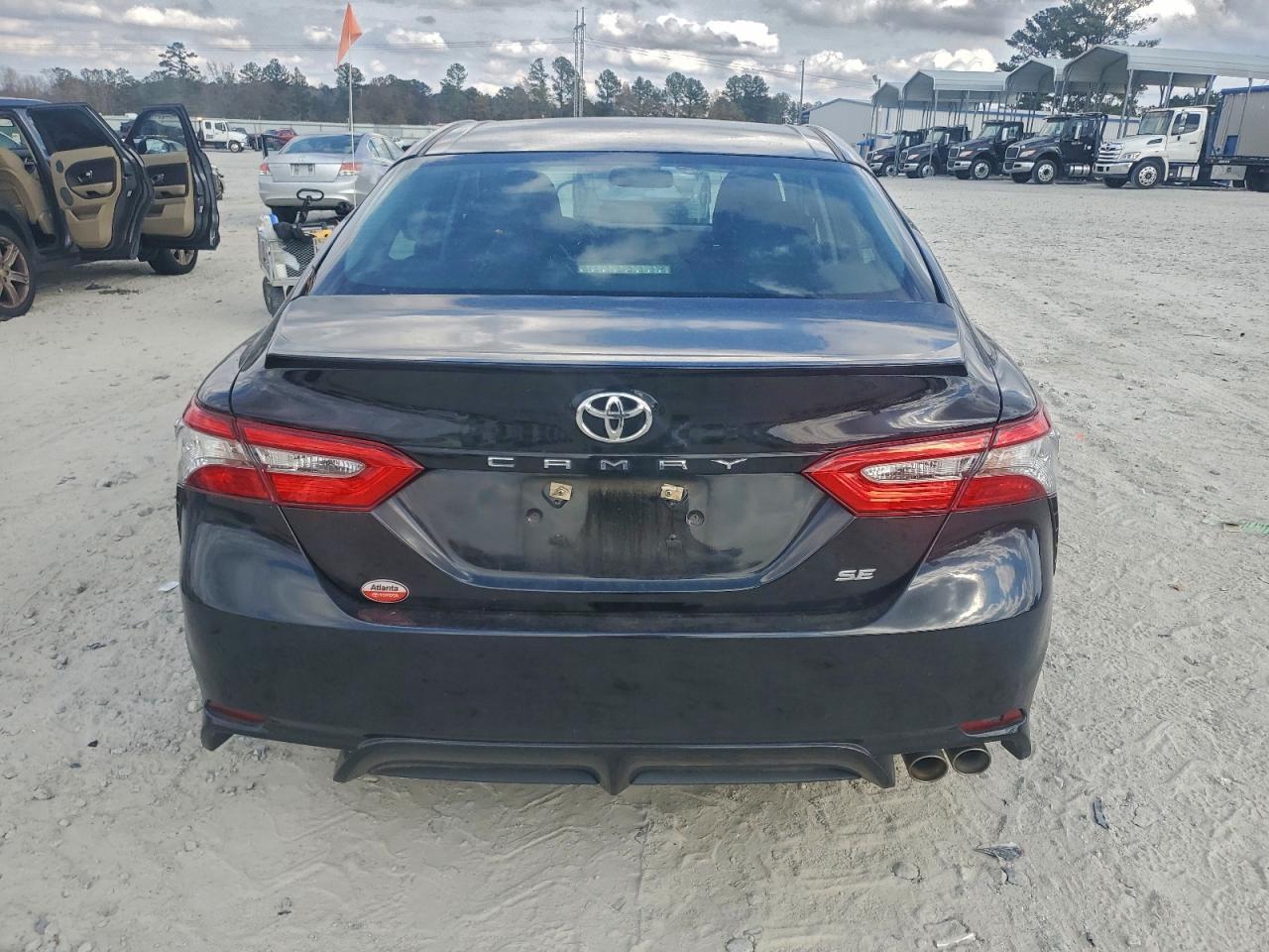 2018 TOYOTA CAMRY