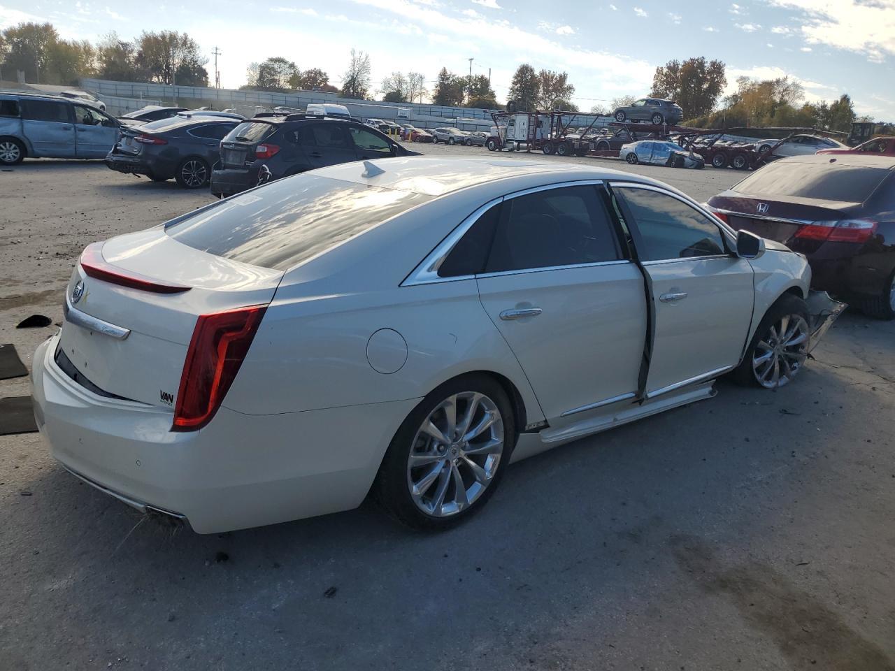 2013 CADILLAC XTS