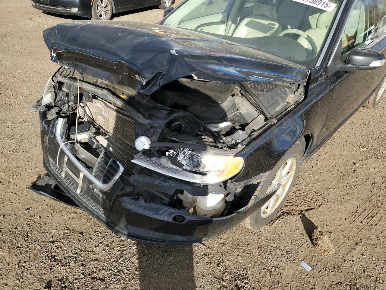 2008 VOLVO V70