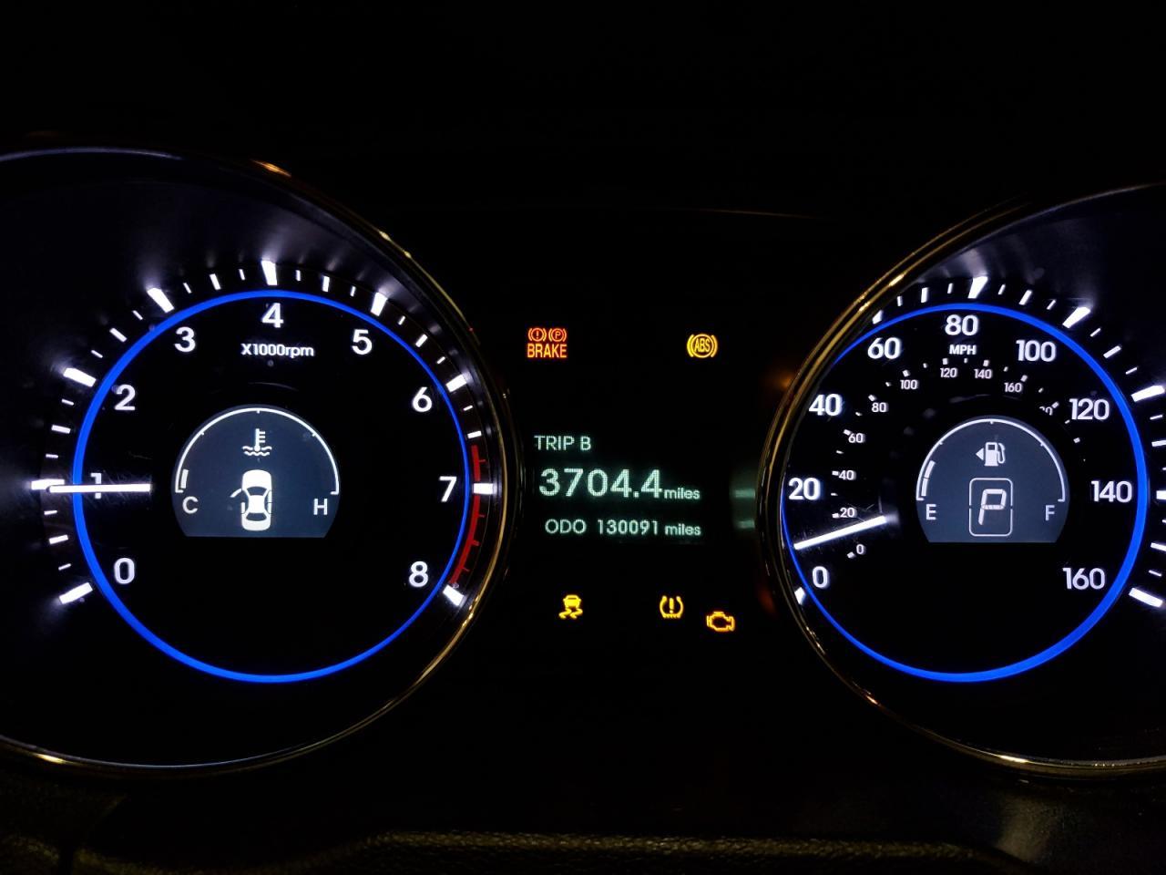 2011 HYUNDAI SONATA