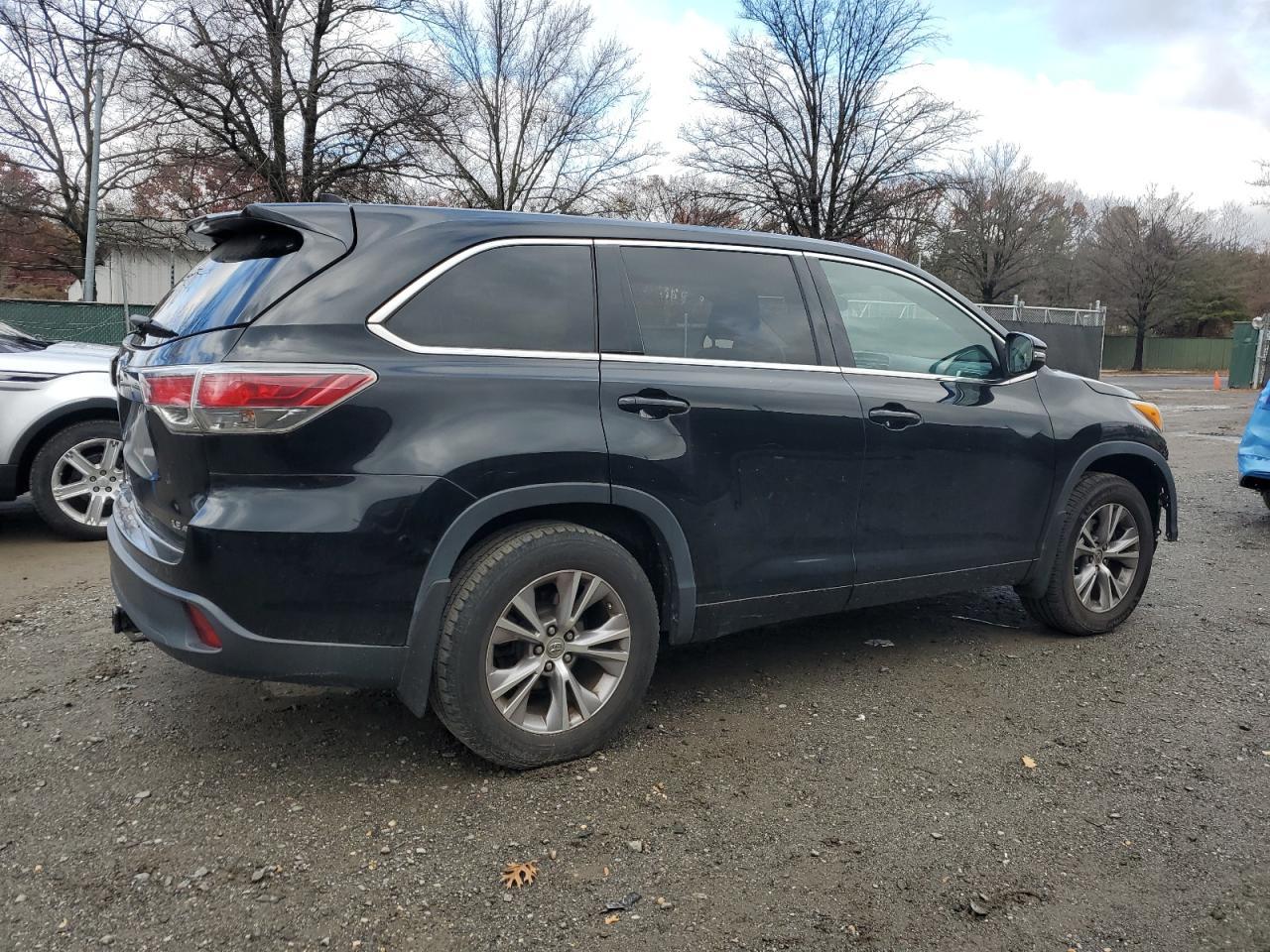 2014 TOYOTA HIGHLANDER