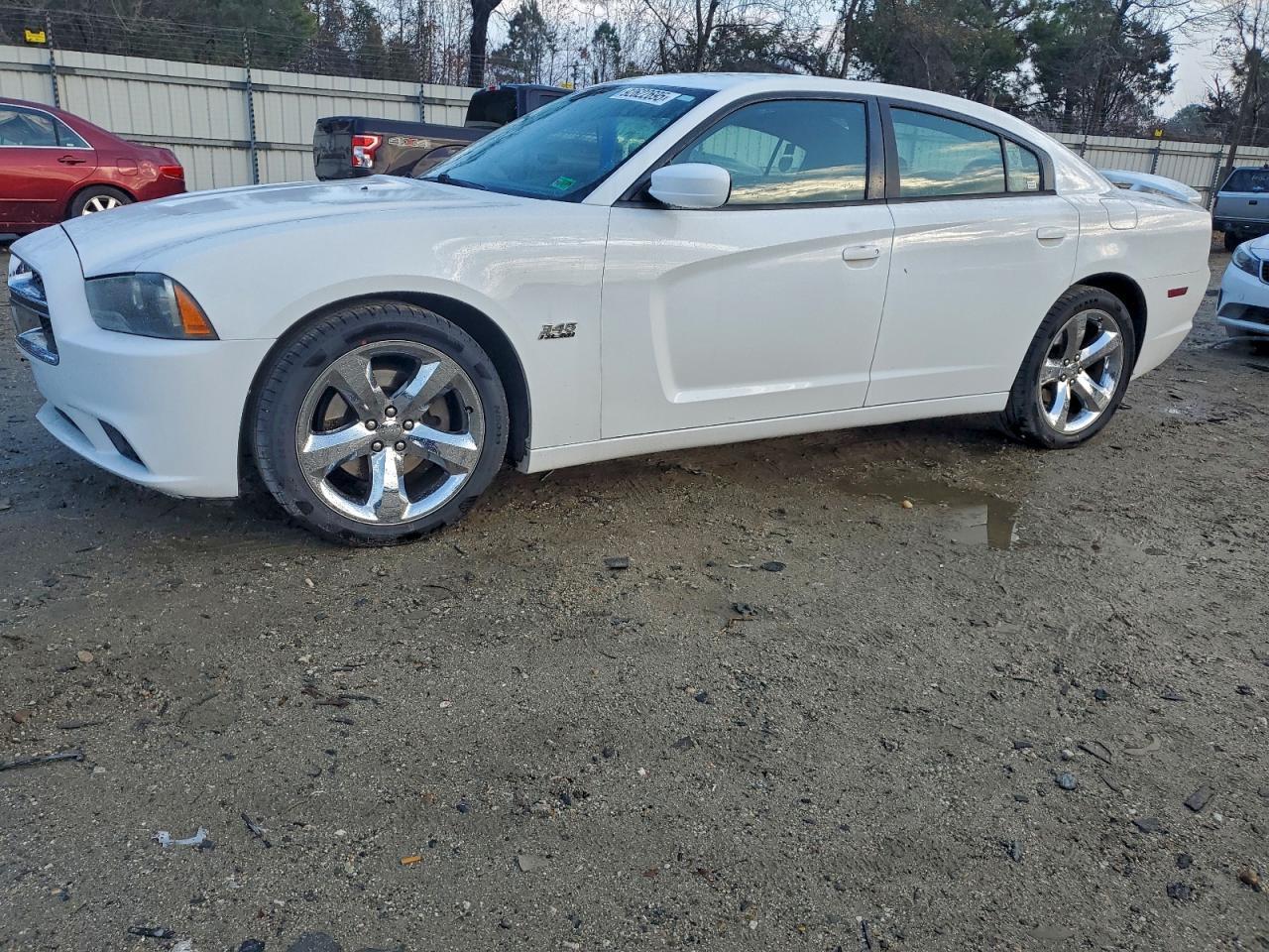 2013 DODGE CHARGER