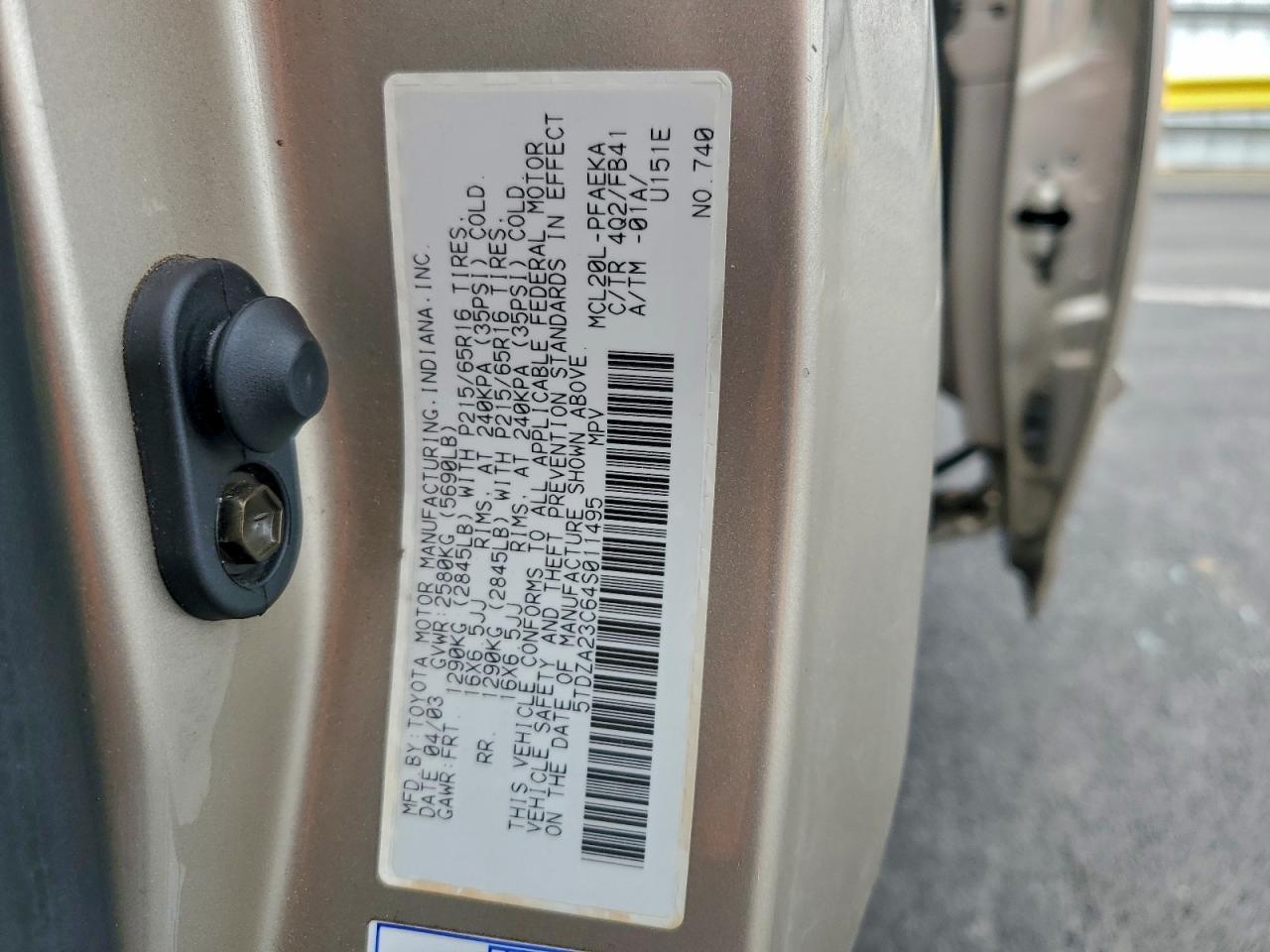 2004 TOYOTA SIENNA