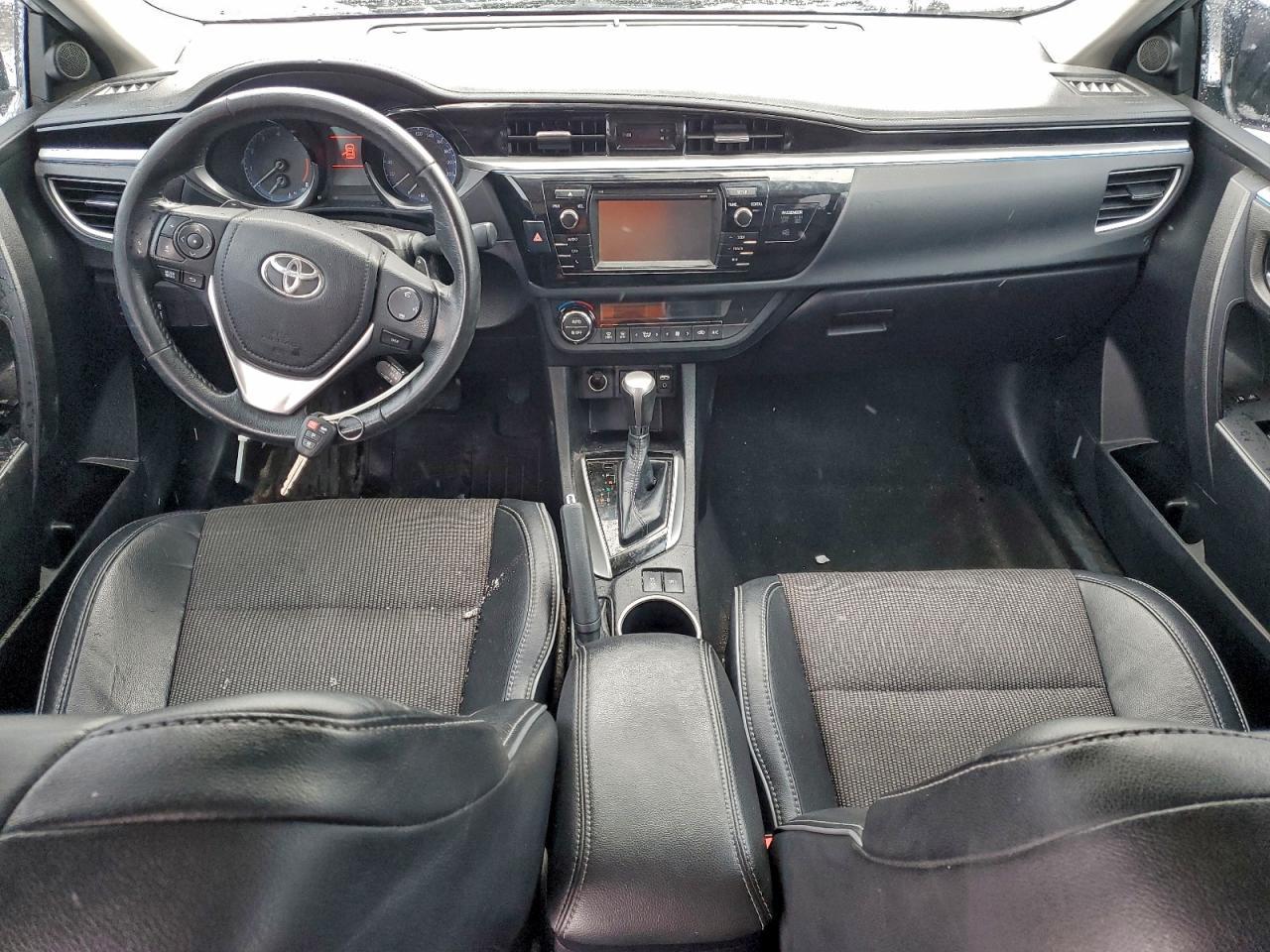 2015 TOYOTA COROLLA