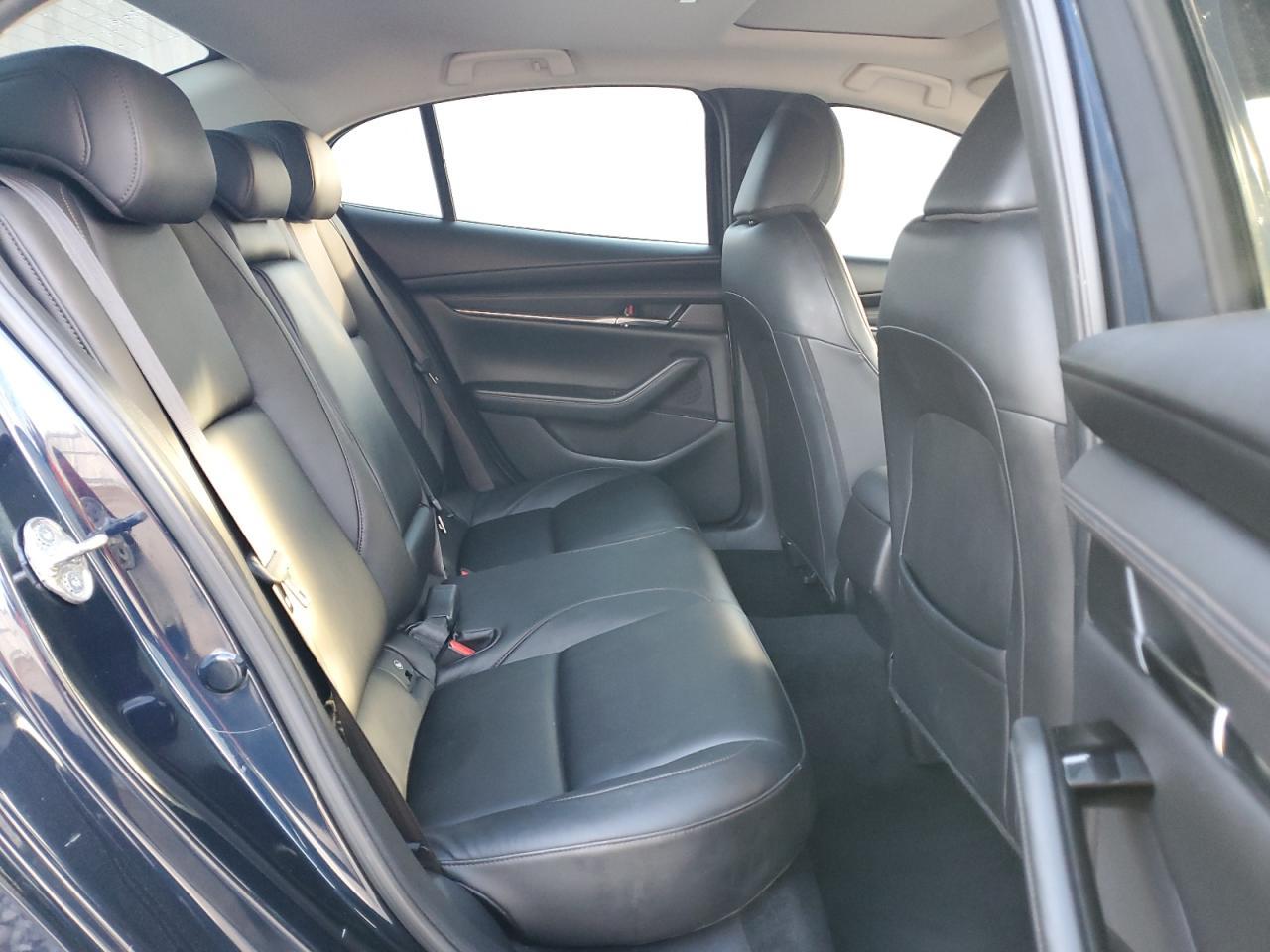 2019 MAZDA 3