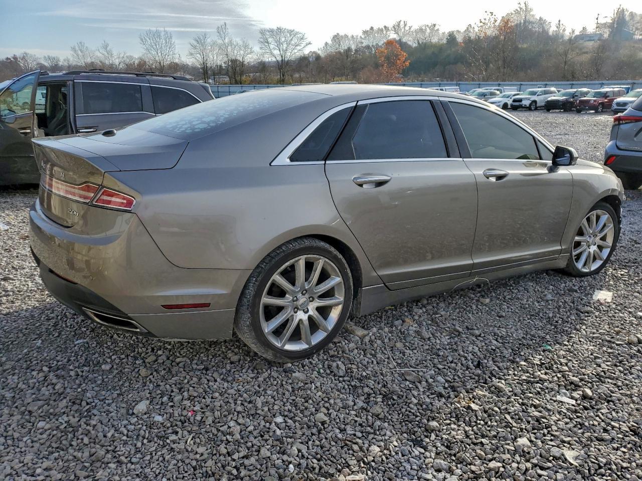 2016 LINCOLN MKZ