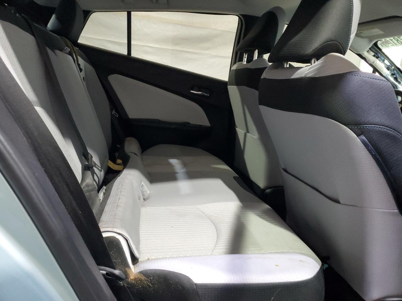 2016 TOYOTA PRIUS
