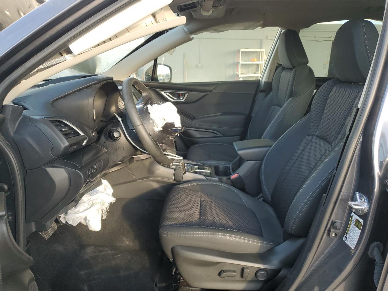 2023 SUBARU FORESTER