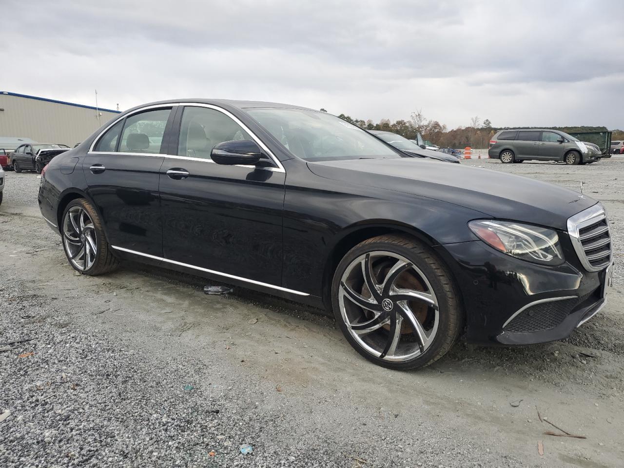 2017 MERCEDES-BENZ E-Class