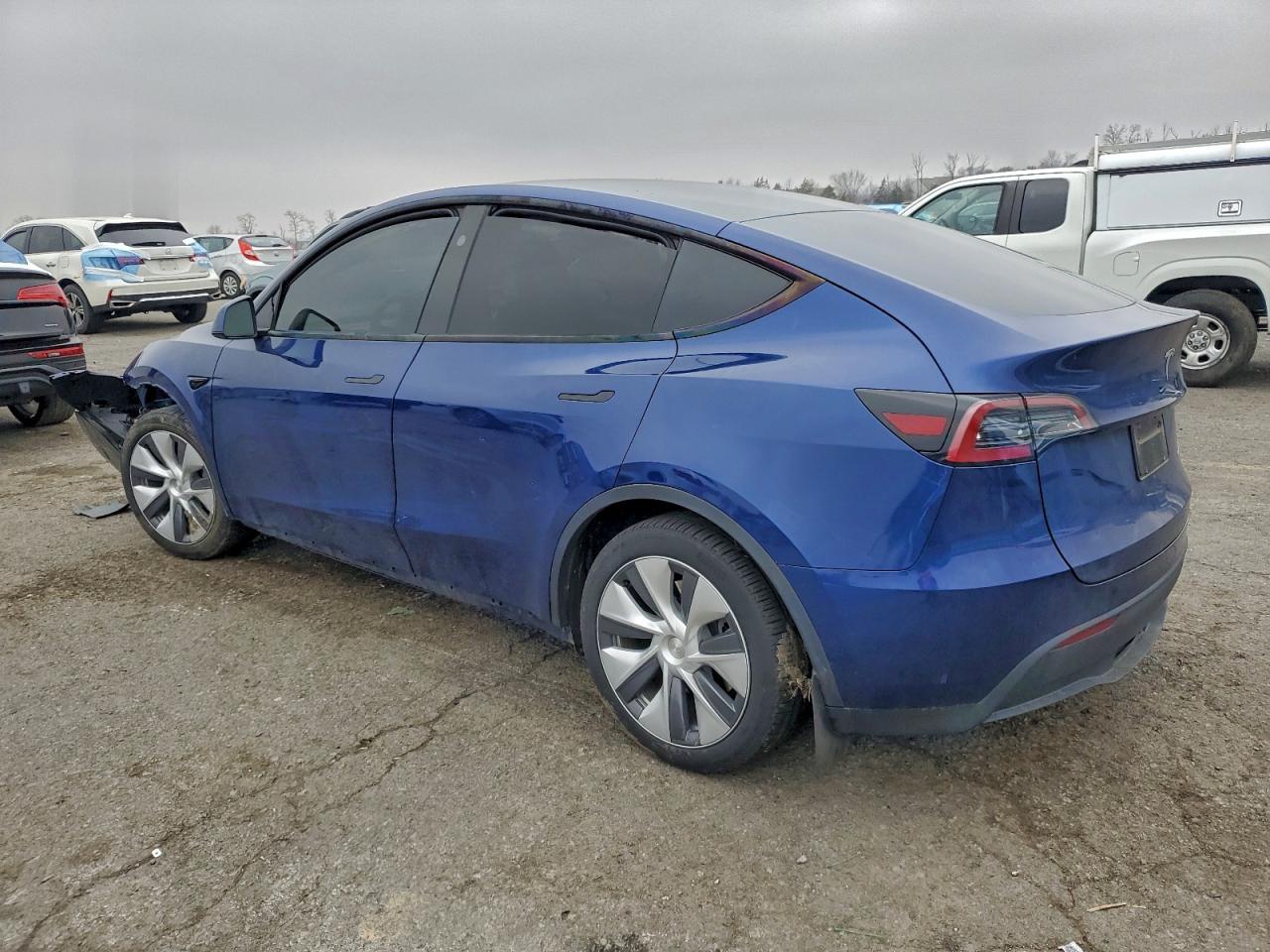 2024 TESLA MODEL Y