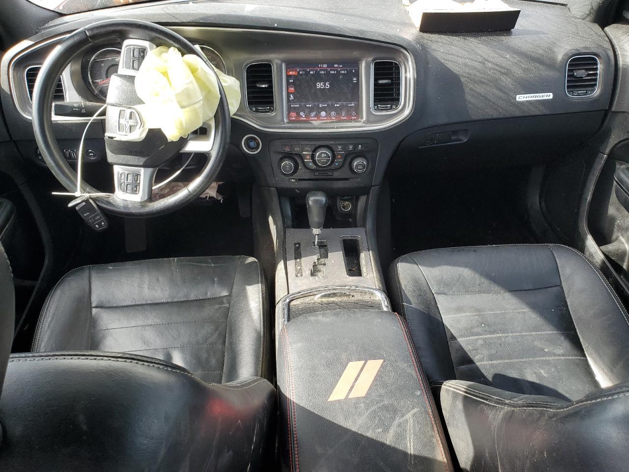 2011 DODGE CHARGER