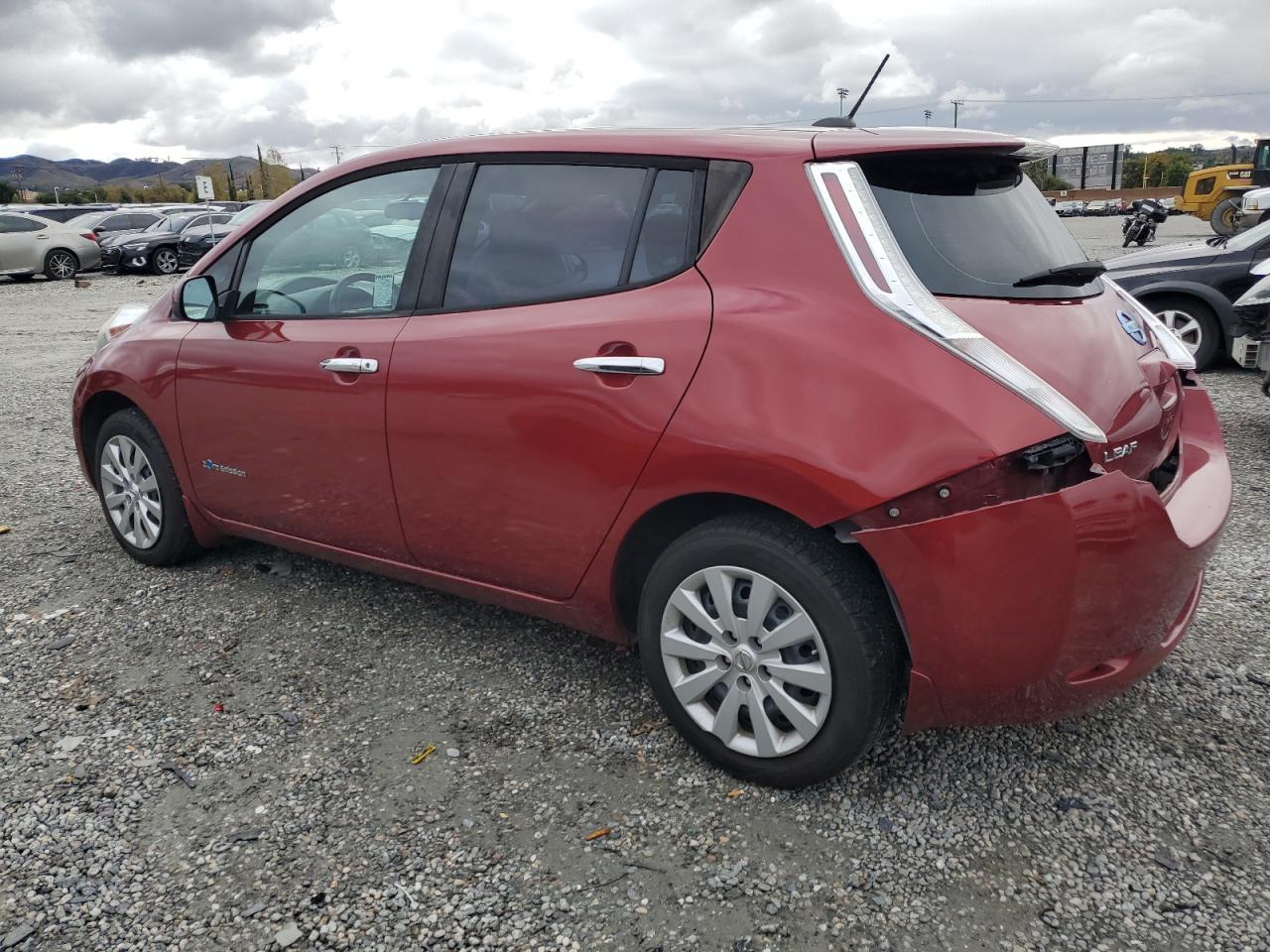 2015 NISSAN LEAF