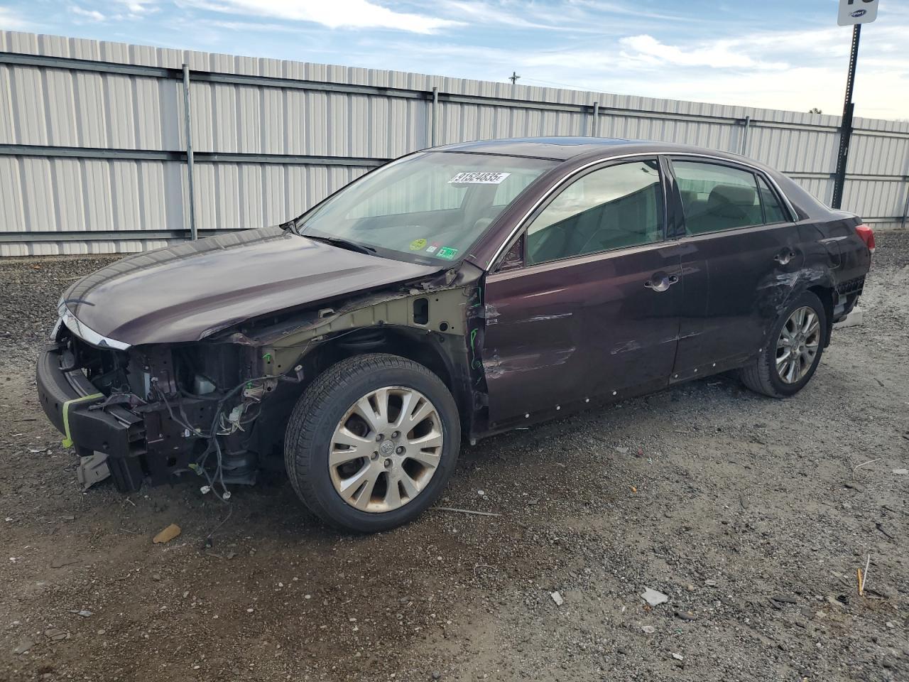 2011 TOYOTA Avalon