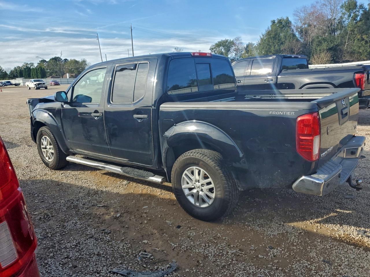 2015 NISSAN Frontier