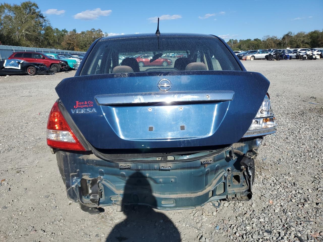 2011 NISSAN VERSA