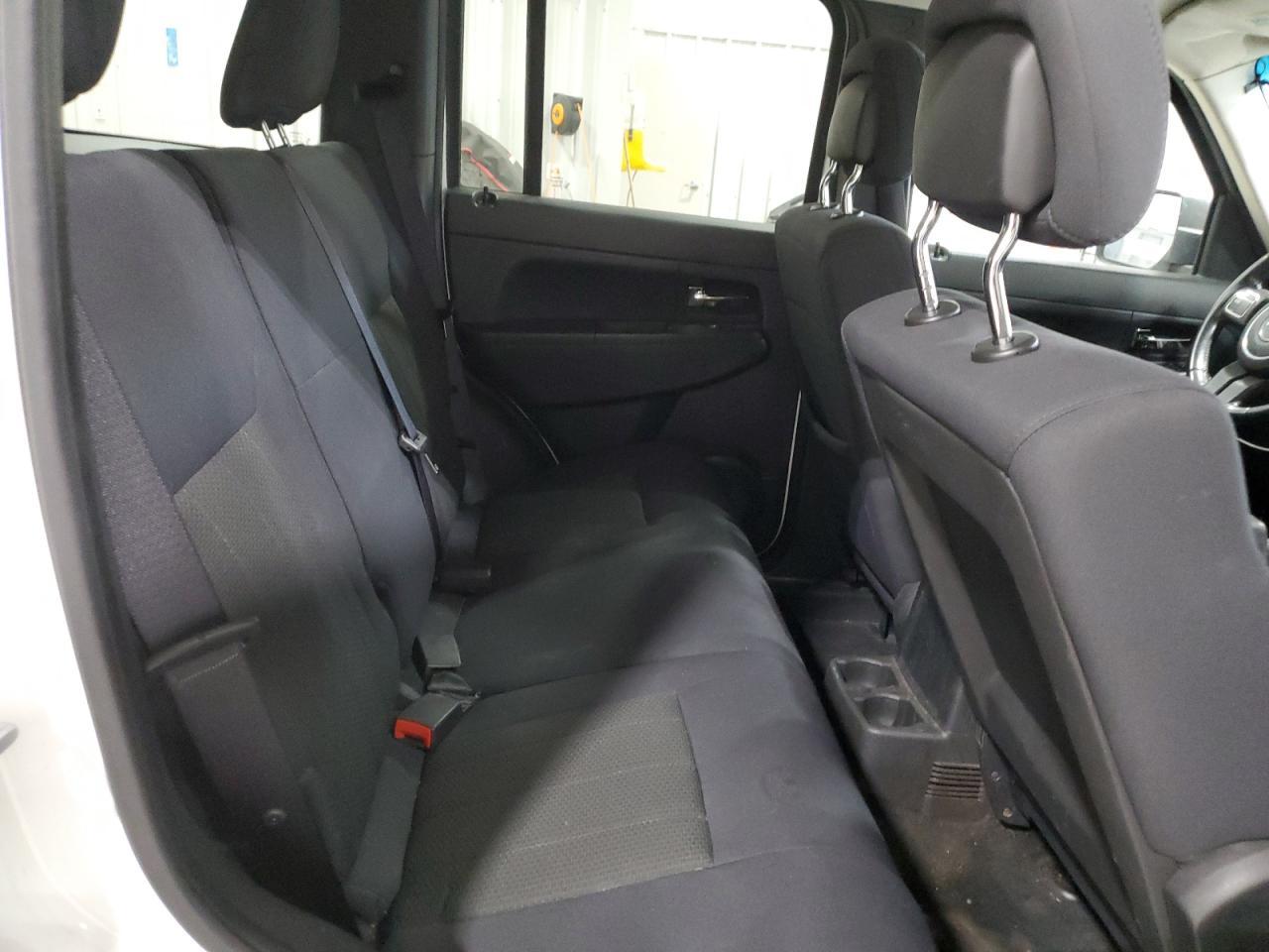 2012 JEEP Liberty