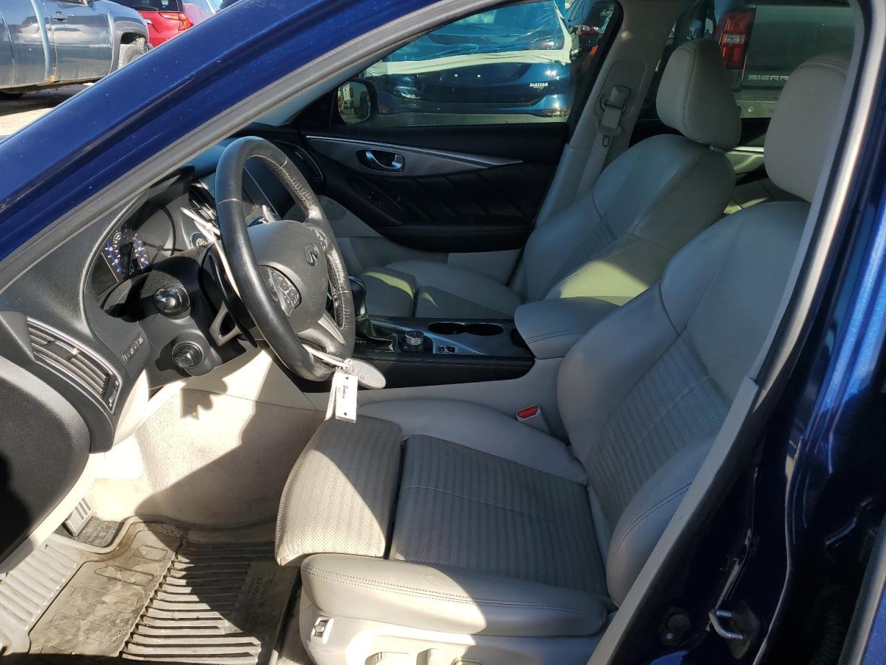 2016 INFINITI Q50